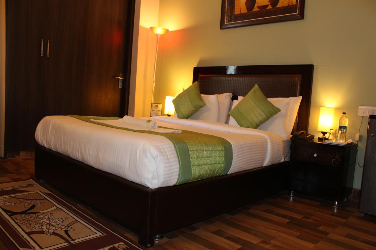 Pacific Inn Eco Central Gurgaon Exterior photo